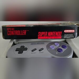 Super Nintendo Snes Controller In Original Box